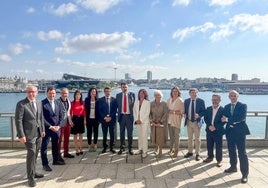 Foto de familia con el presidente de Puertos del Estado y la presidenta de RETE, en el 38 Encuentro de RETE, celebrado en Barcelona