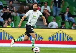 Germán Sánchez, capitán durante un partido con el Racing esta temporada.