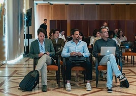 El Colegio de Dentistas estudia la aplicación de la inteligencia artificial a los tratamientos odontológicos