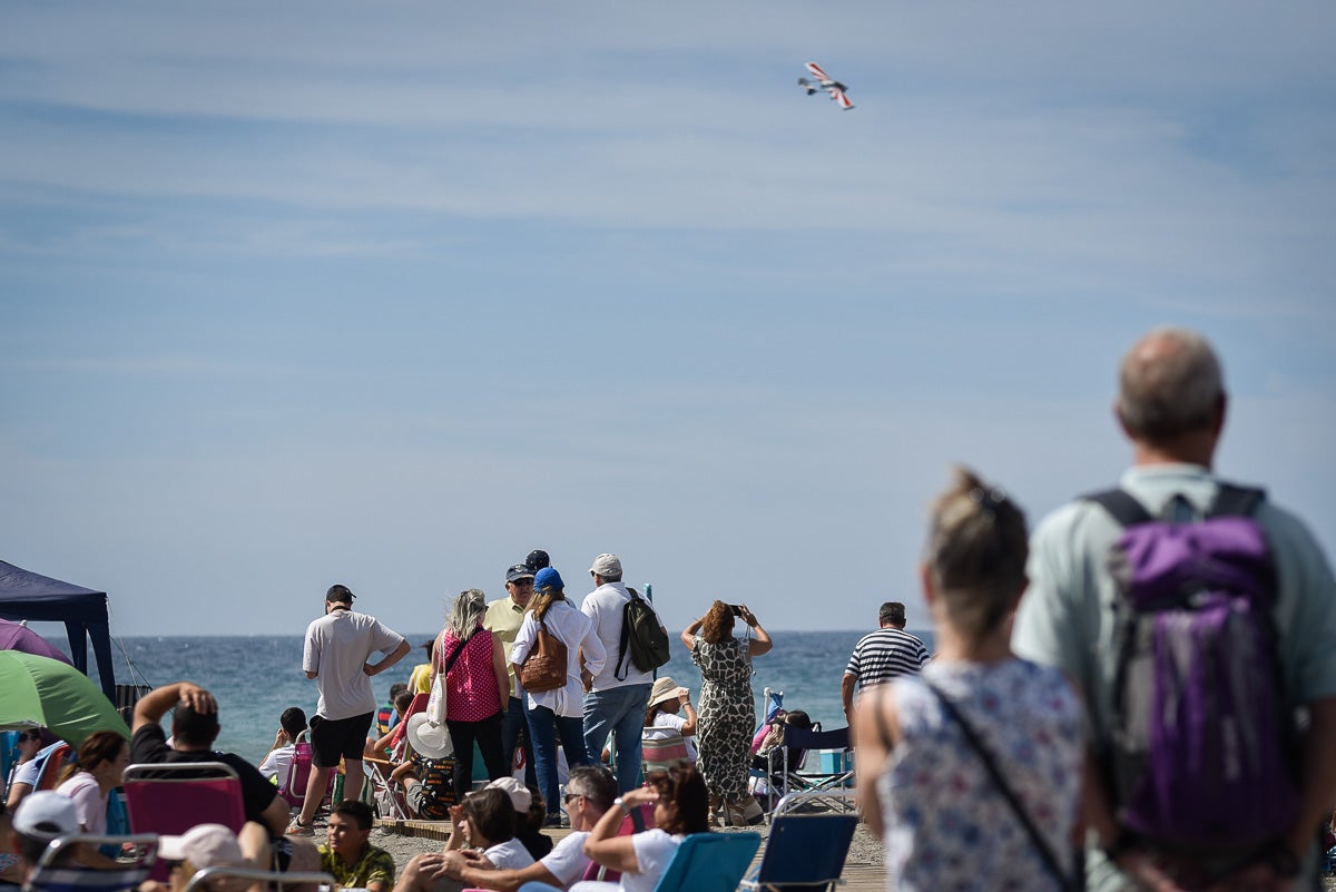 Las imágenes del Festival Aéreo de Motril y el ambiente en la playa