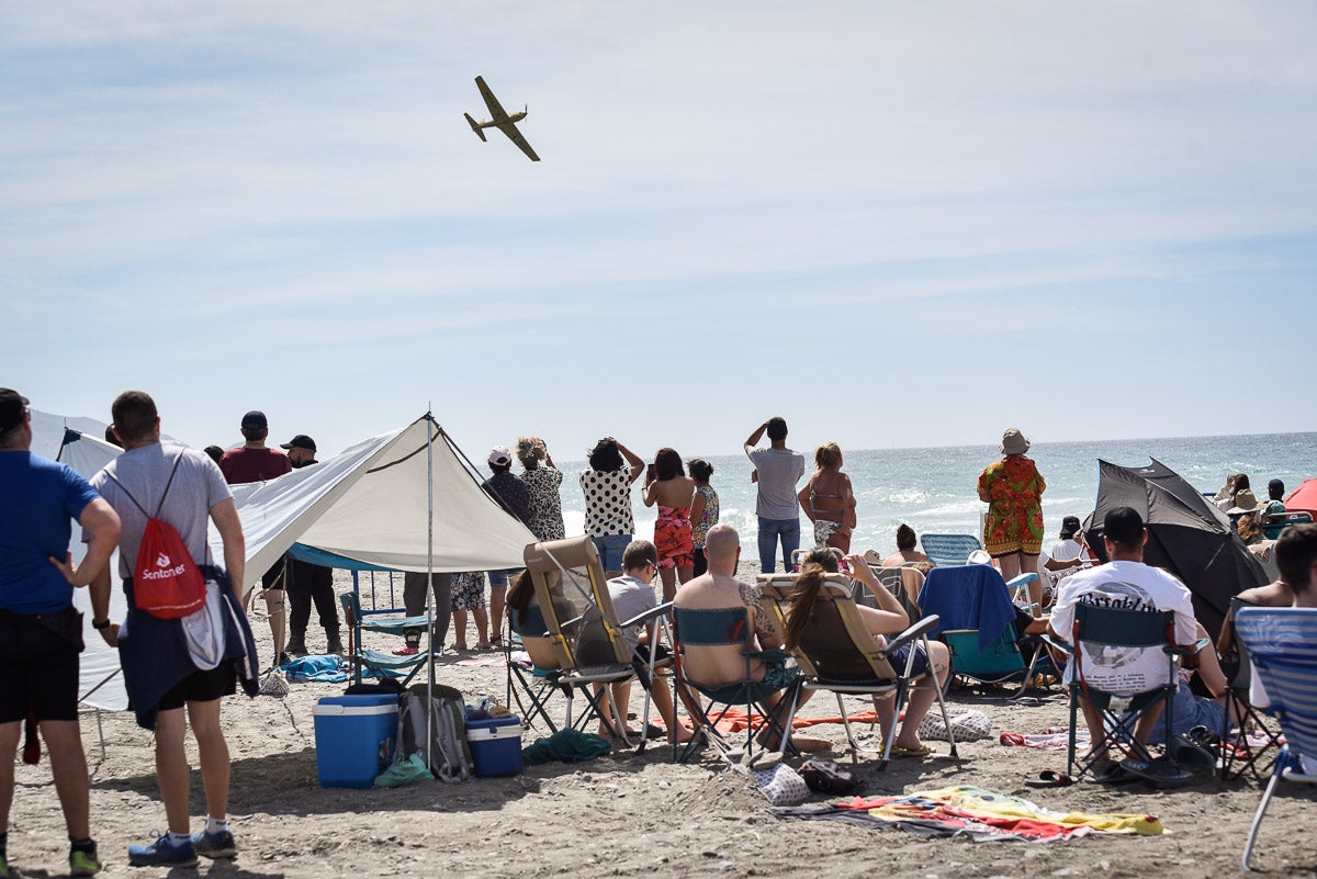 Las imágenes del Festival Aéreo de Motril y el ambiente en la playa