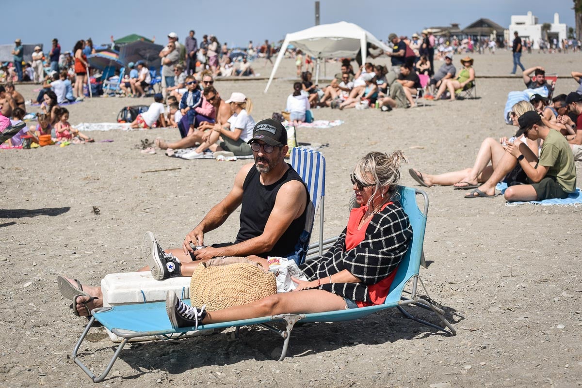 Las imágenes del Festival Aéreo de Motril y el ambiente en la playa