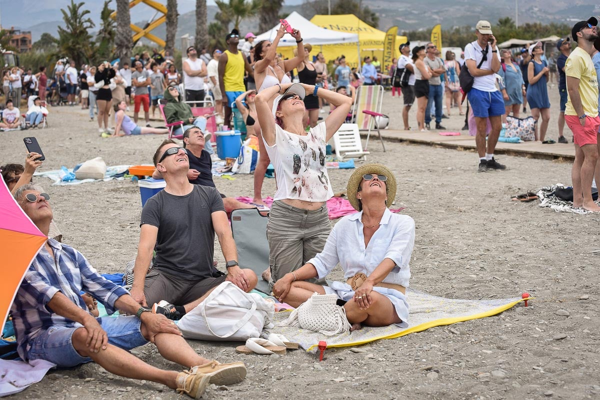 Las imágenes del Festival Aéreo de Motril y el ambiente en la playa