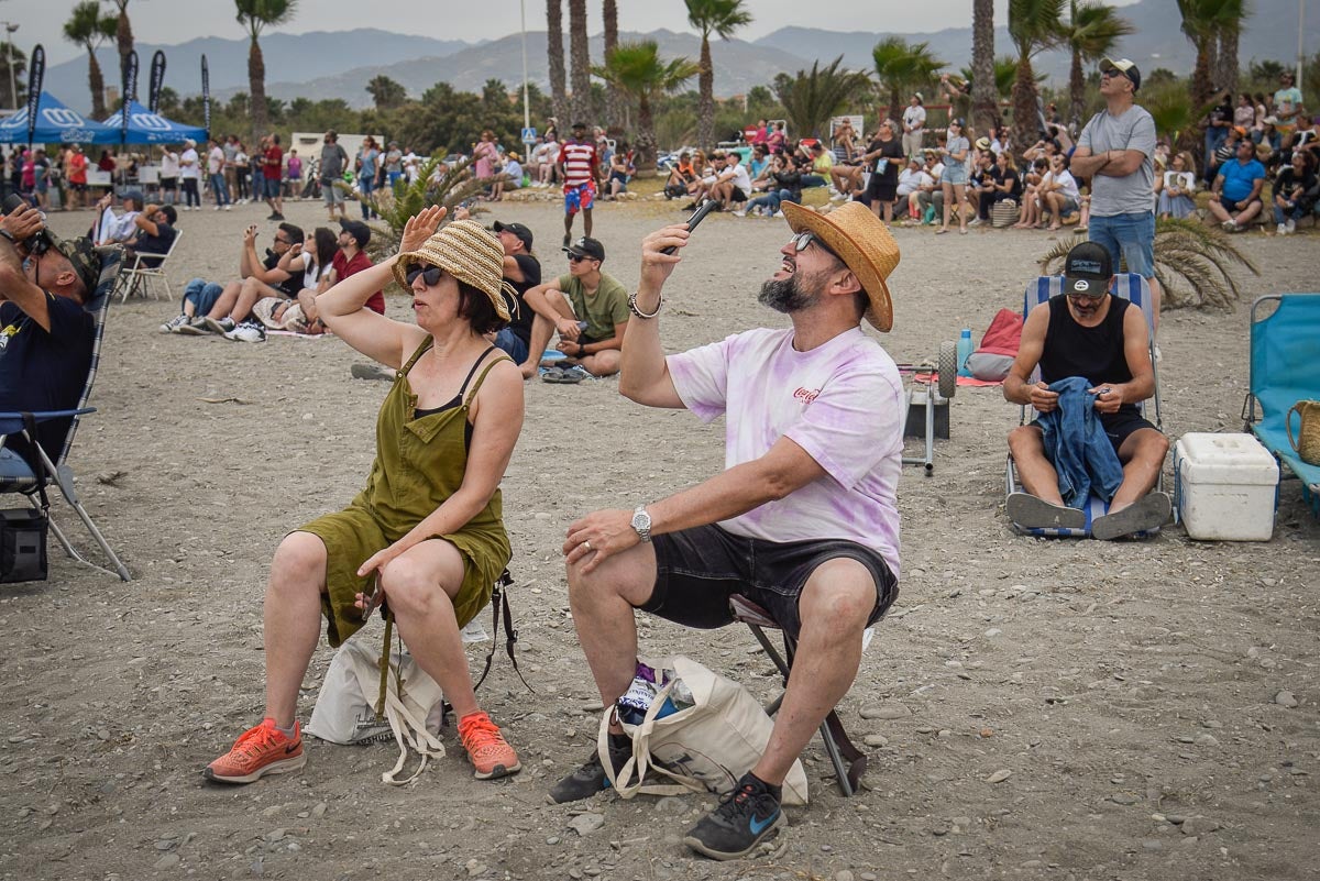 Las imágenes del Festival Aéreo de Motril y el ambiente en la playa