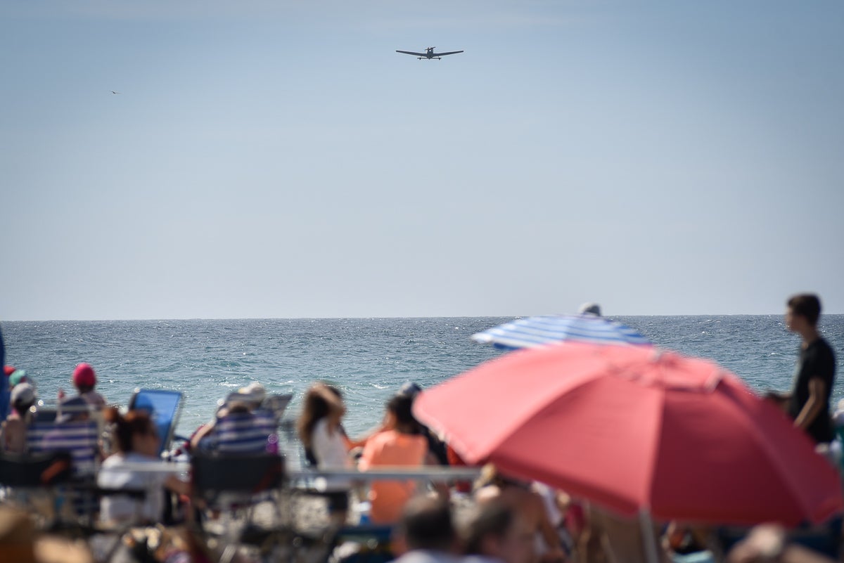 Las imágenes del Festival Aéreo de Motril y el ambiente en la playa