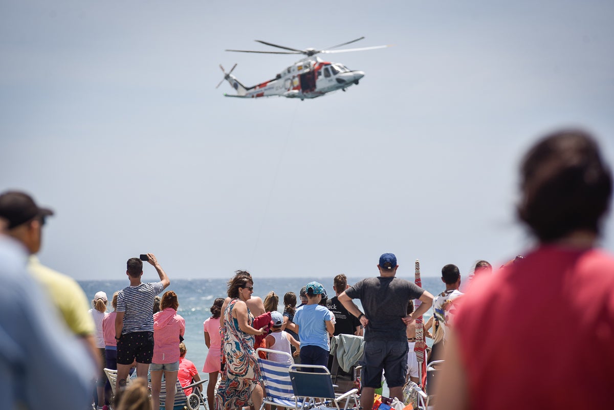 Las imágenes del Festival Aéreo de Motril y el ambiente en la playa