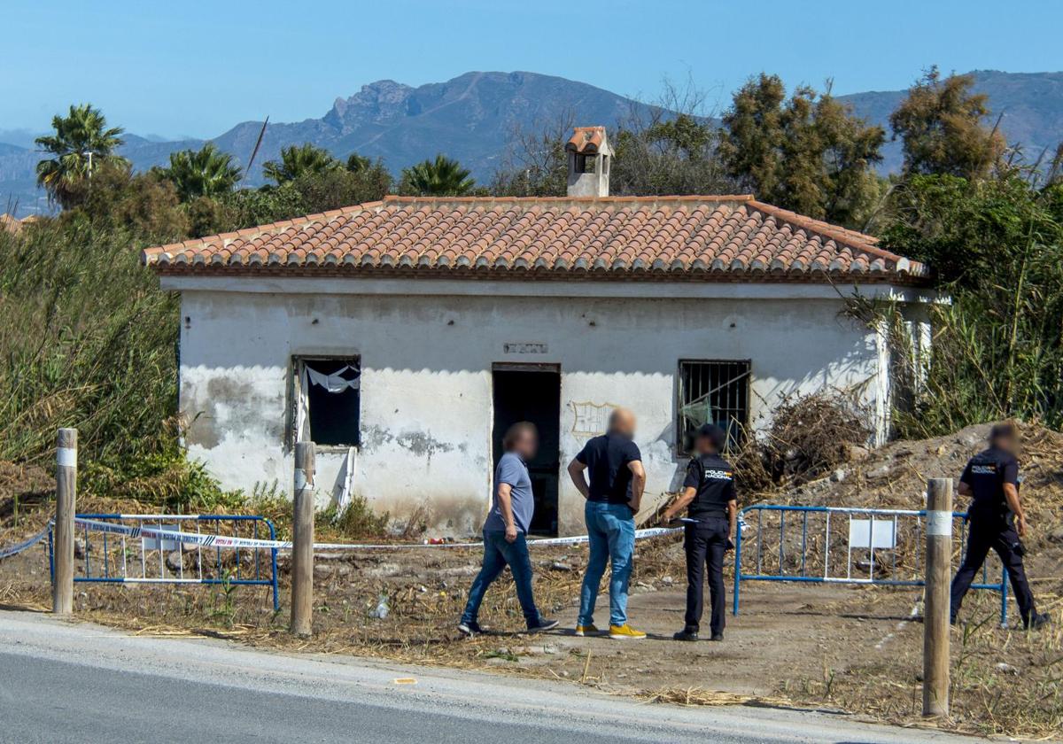 Hallado el cadáver de un hombre en una caseta cerca de la playa de Motril.