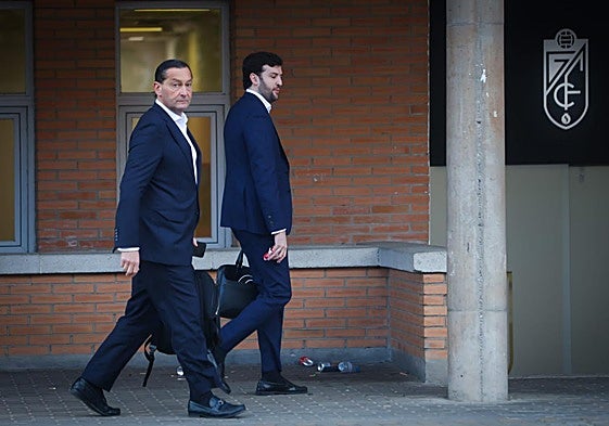 García Amado a su llegada a Los Cármenes.