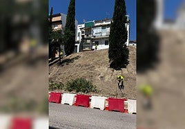 El PSOE reprocha que el proyecto va con retraso de un año.