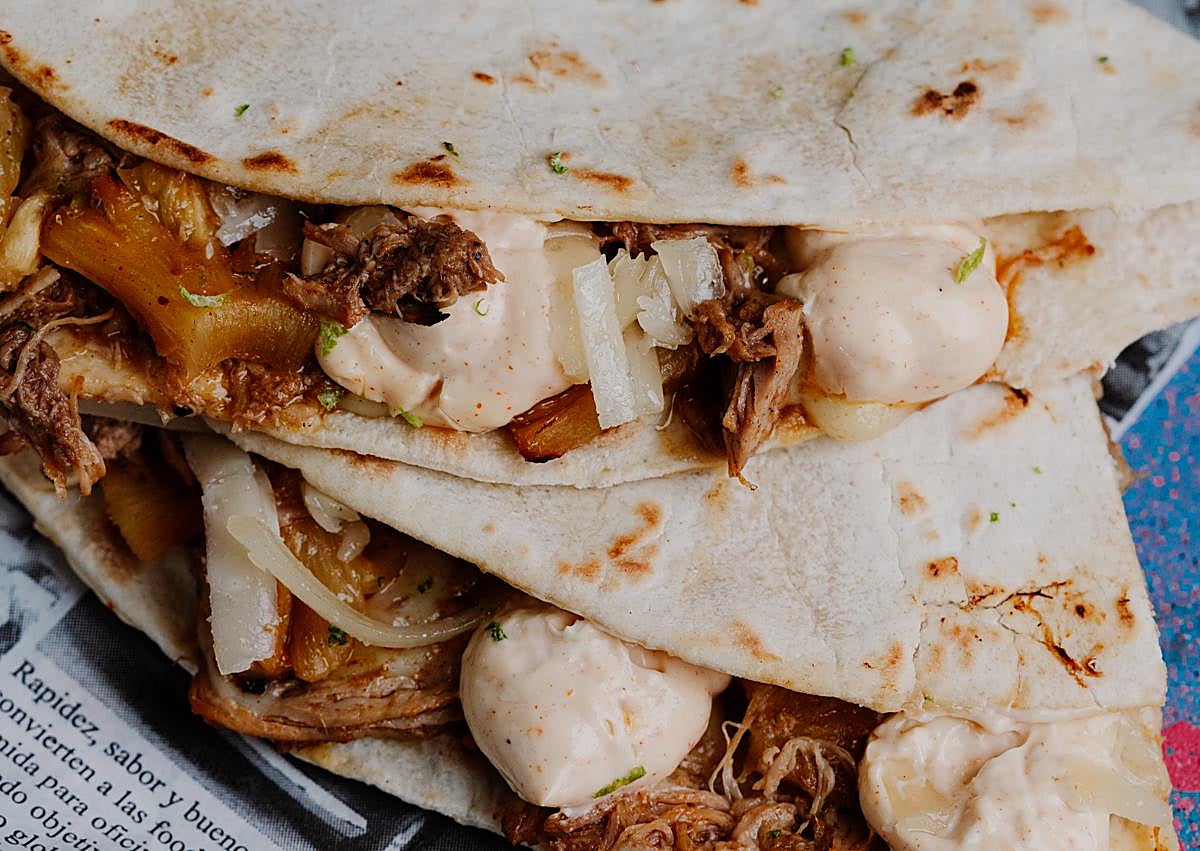 Imagen secundaria 1 - El plato italiano que triunfa en Granada: «Es algo diferente y sorprendente»