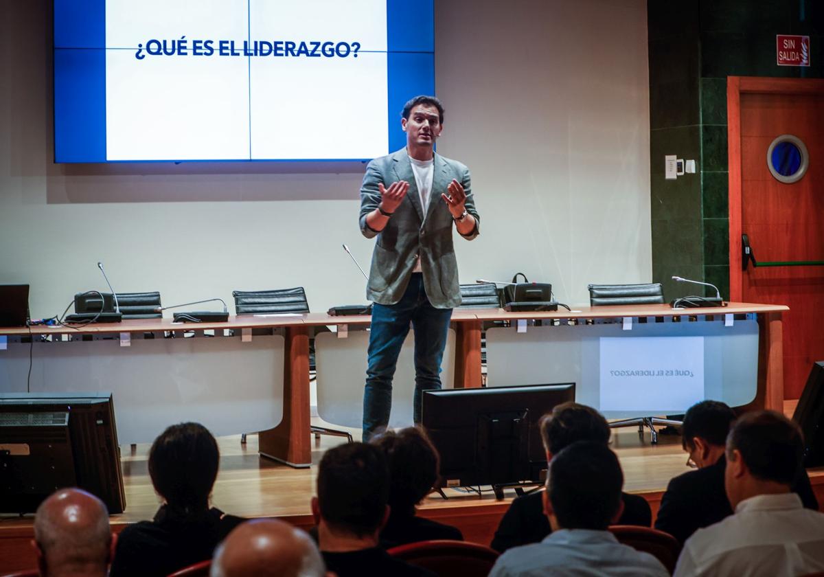 Albert Rivera, ayer en Alhambra Venture Academy.