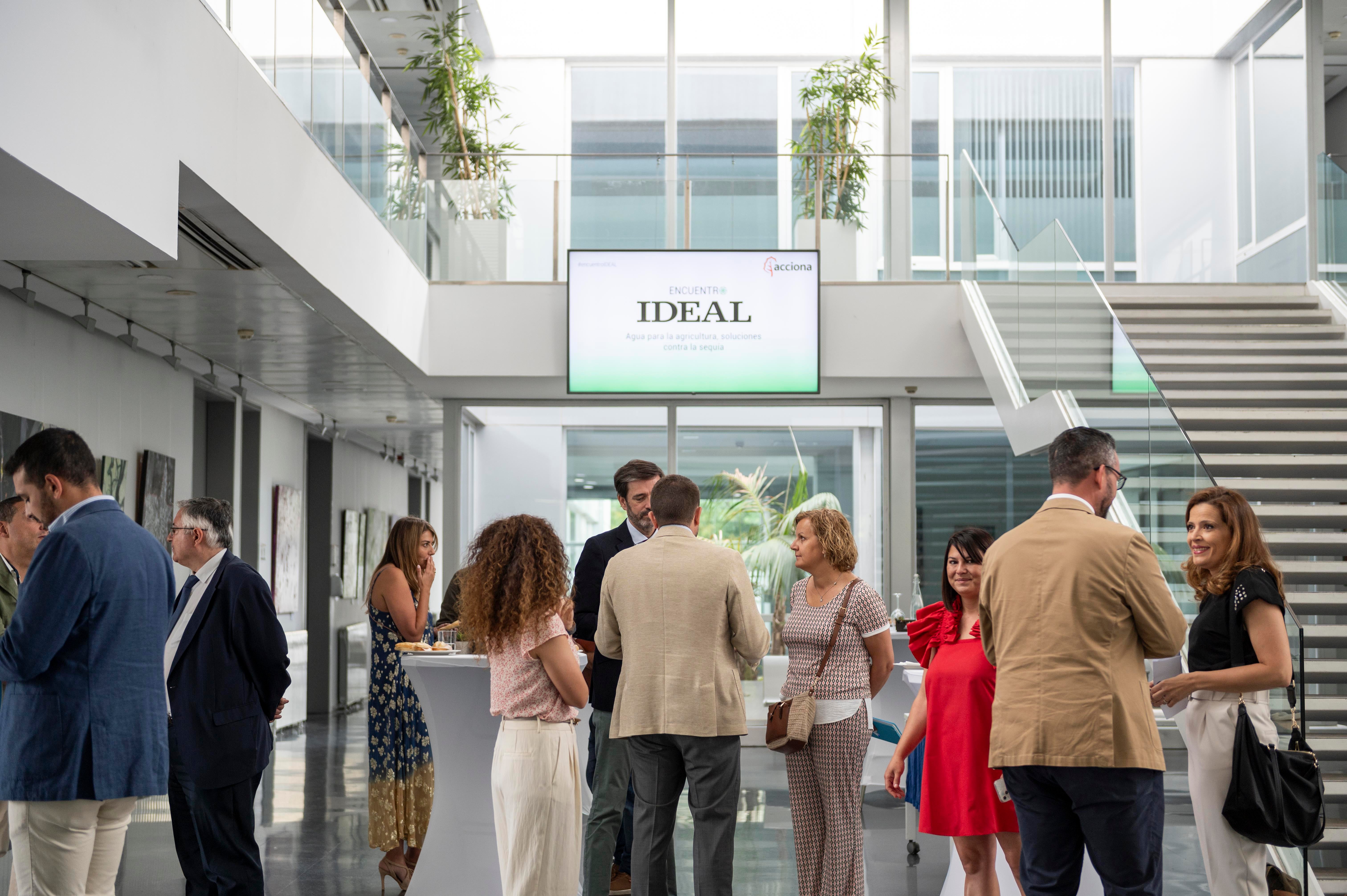 Las imágenes del encuentro de IDEAL y Acciona sobre el agua en la agricultura