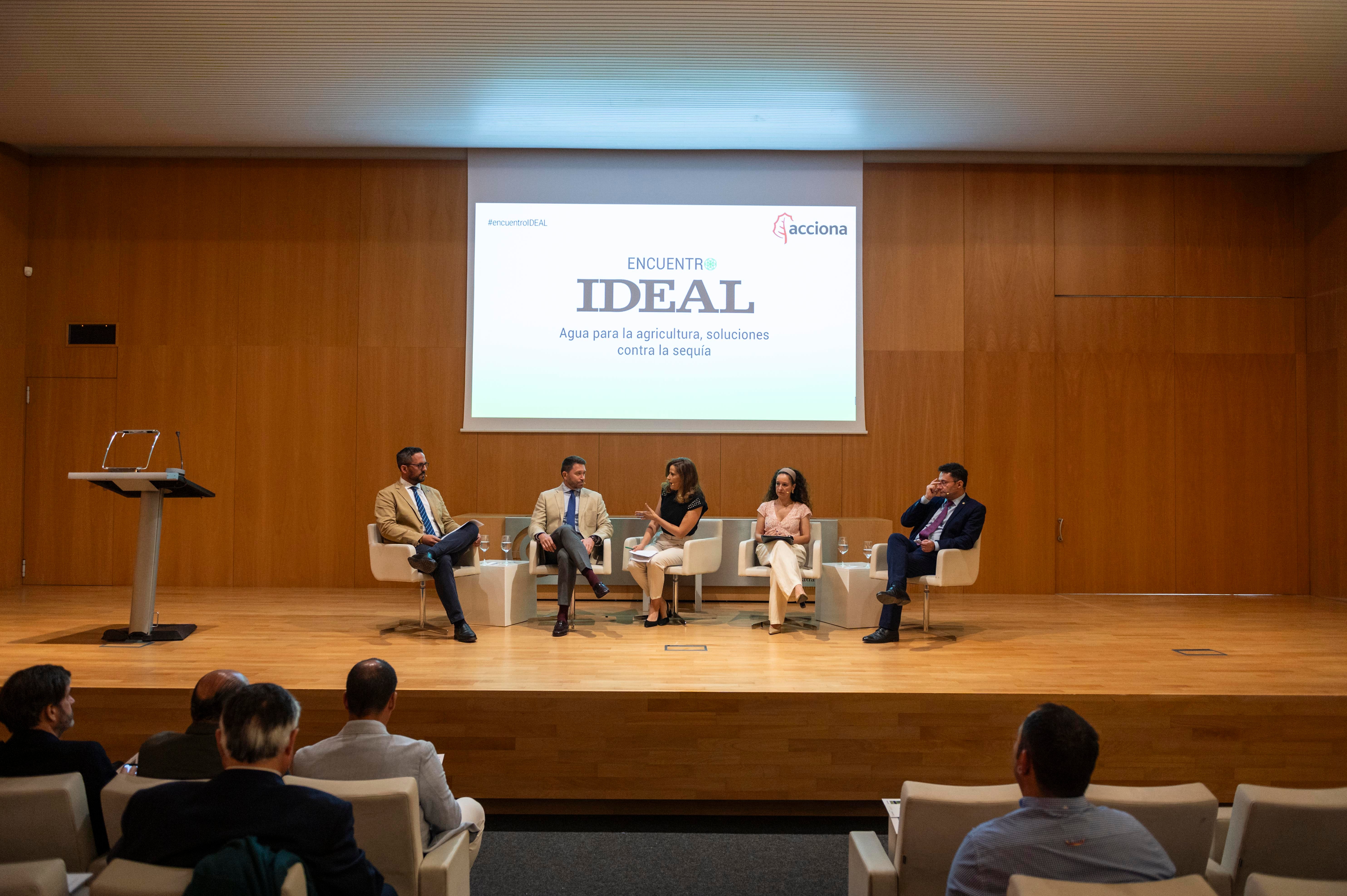 Las imágenes del encuentro de IDEAL y Acciona sobre el agua en la agricultura