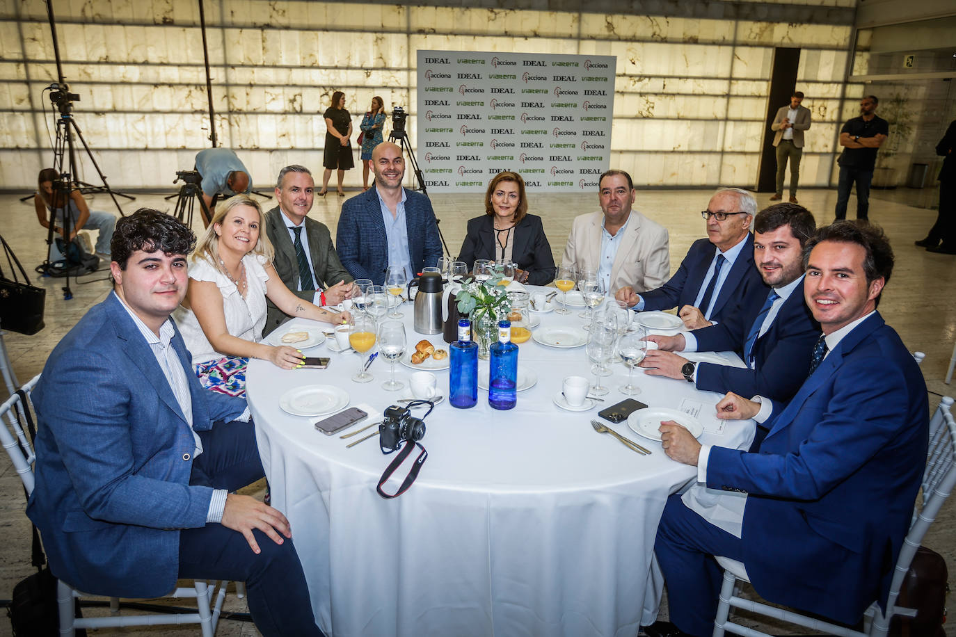 El desayuno con el consejero de Justicia, en imágenes