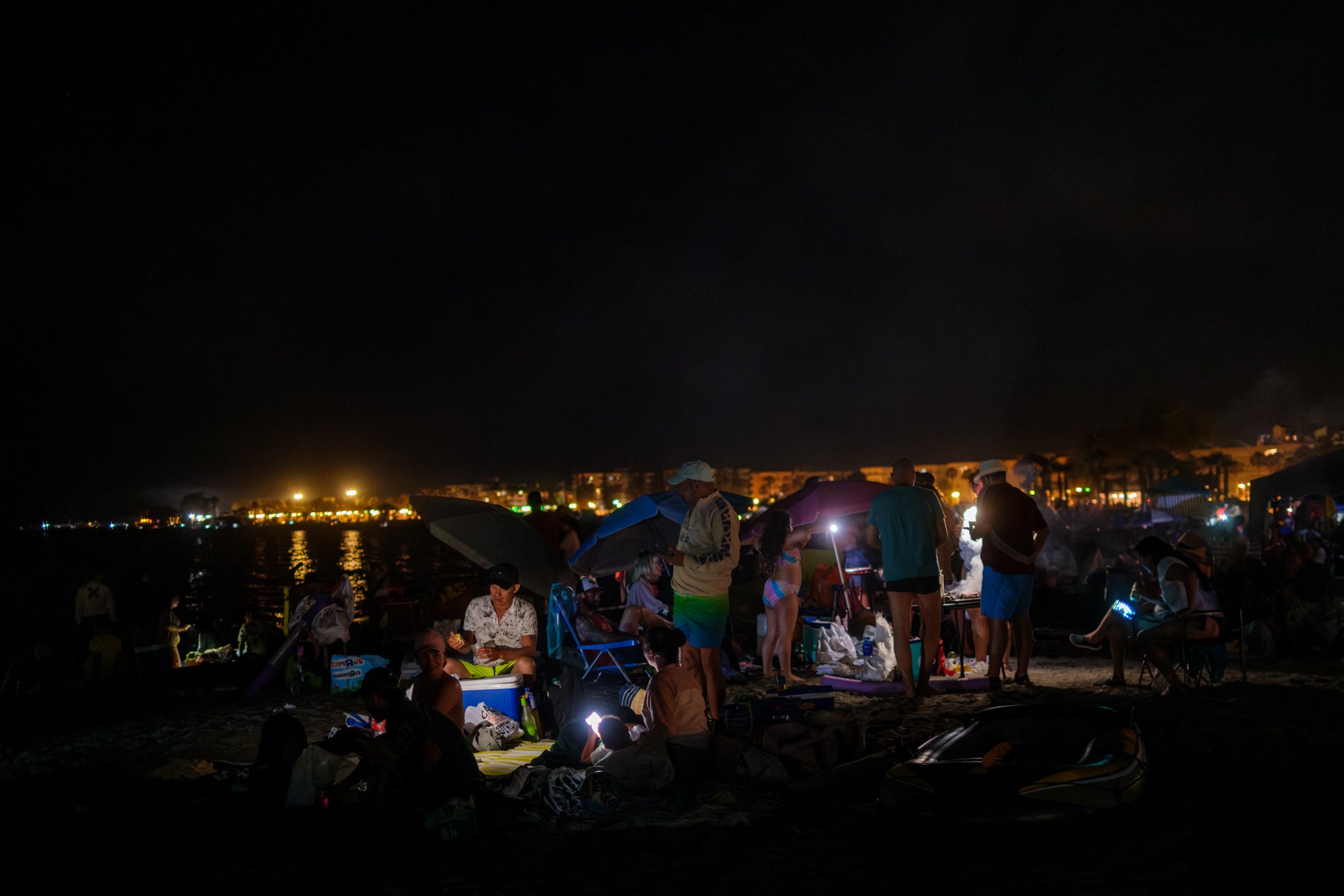 La noche de San Juan en Granada, en imágenes