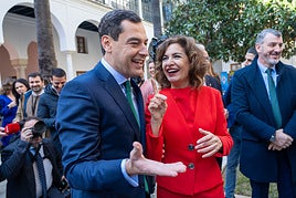 Juanma Moreno y María Jesús Montero, en el Parlamento en una imagen reciente.