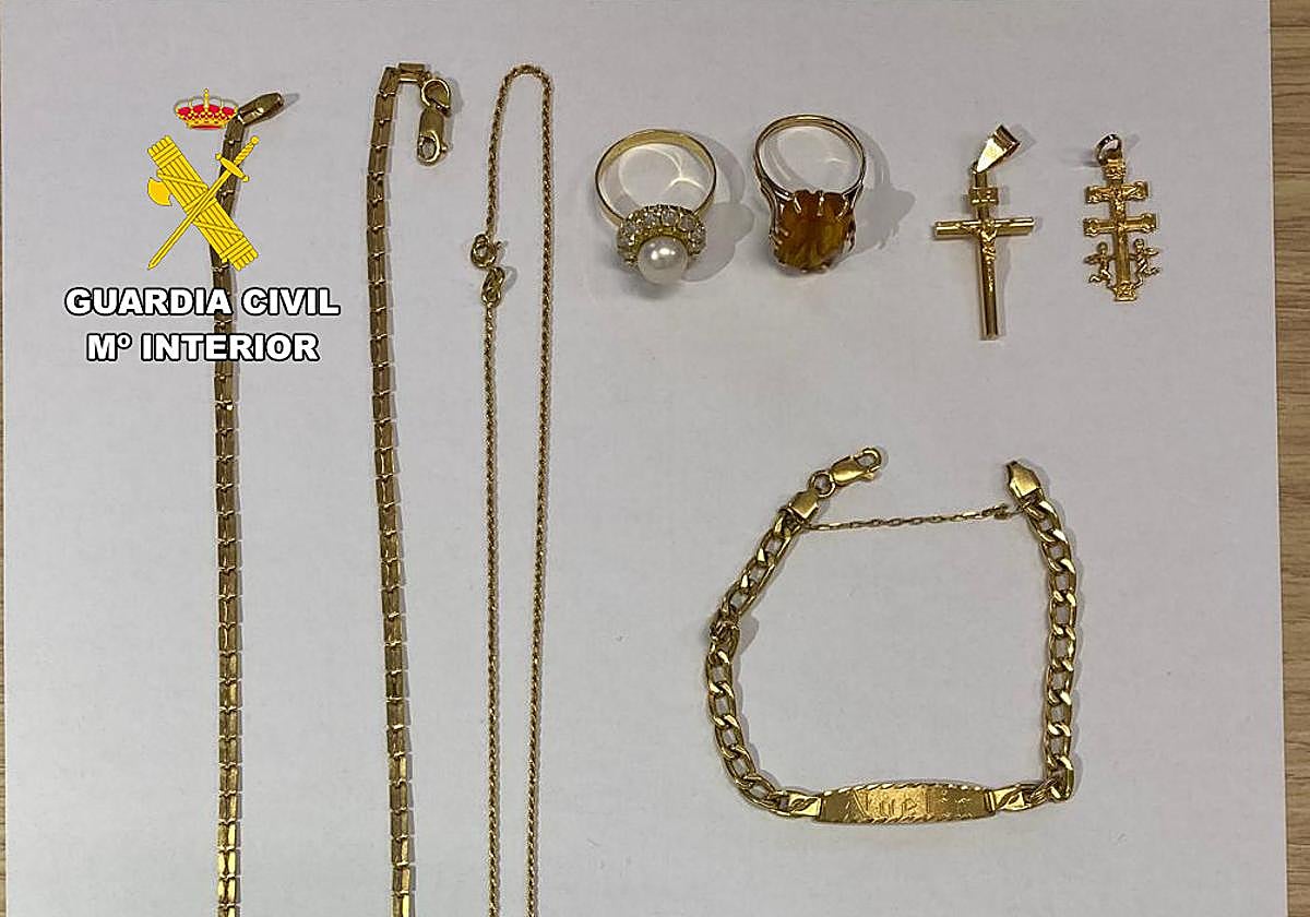 Joyas recuperadas por la Guardia Civil