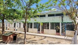 Estado actual del albergue de Fuente Vaqueros, que se reformará.