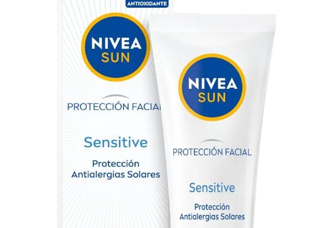 NIVEA SUN Protección facial Sensitive SPF 50..