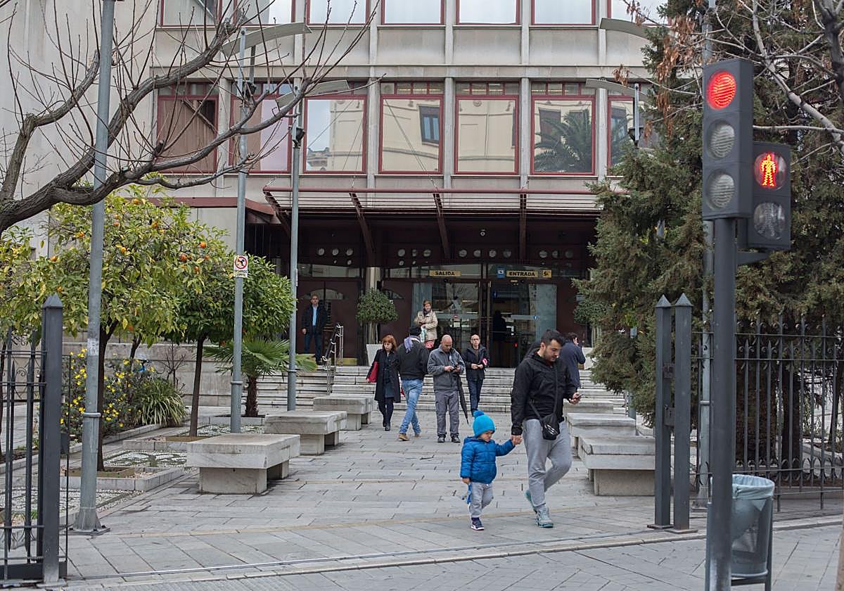 La sede de la Agencia Tributaria en la capital granadina, en una imagen de archivo.
