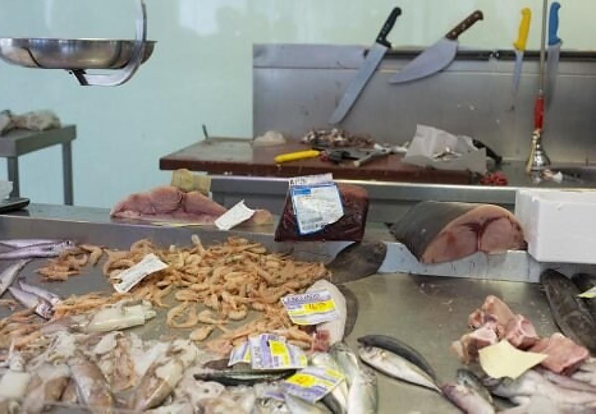 Ordenan retirar unos calamares del supermercado y piden no consumirlos