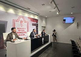 El director general del Granada, Alfredo García Amado, presenta la campaña de abonos.