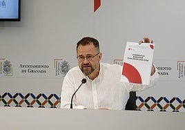 Juanjo Ibáñez, concejal del PSOE, presenta las 80 propuestas