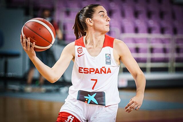 Gemma Núñez entrenando con la selección.