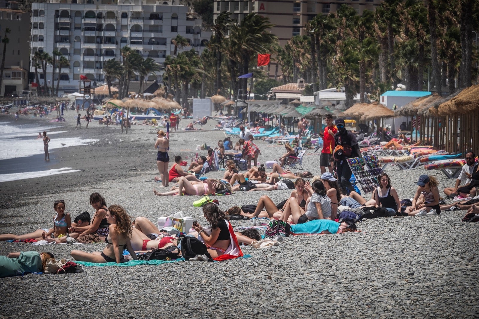 El ambiente en el primer fin de semana de julio en la Costa de Granada