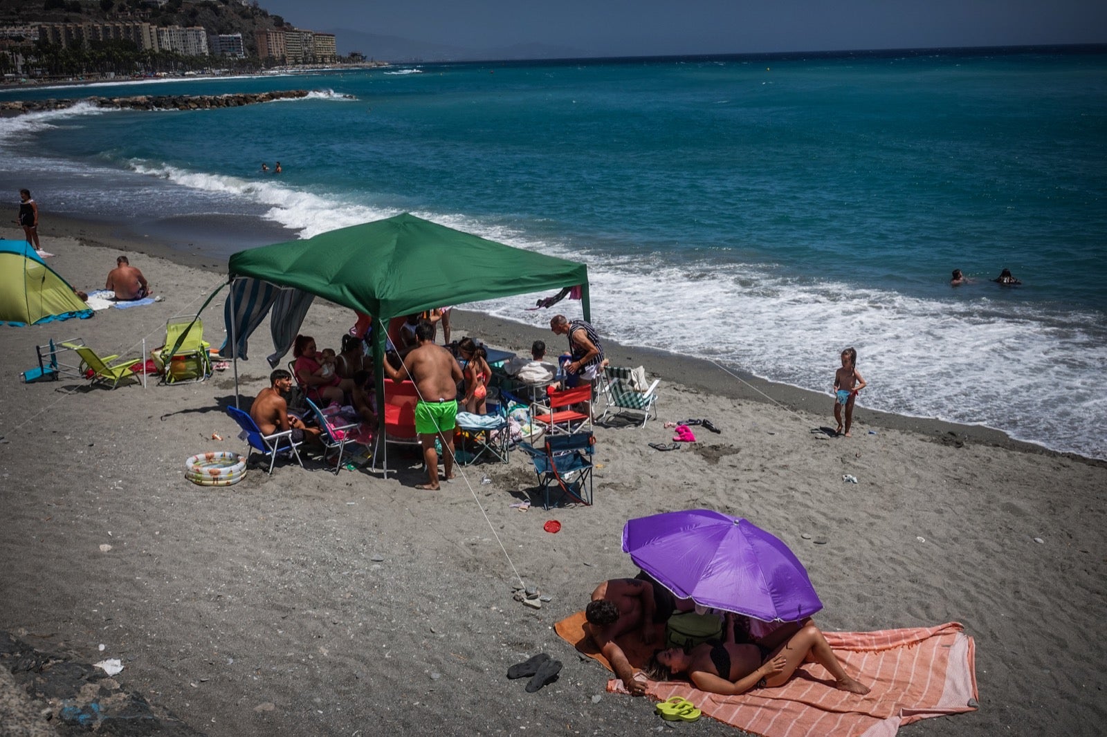 El ambiente en el primer fin de semana de julio en la Costa de Granada