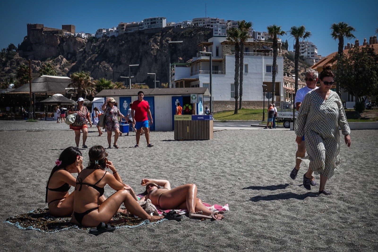 El ambiente en el primer fin de semana de julio en la Costa de Granada