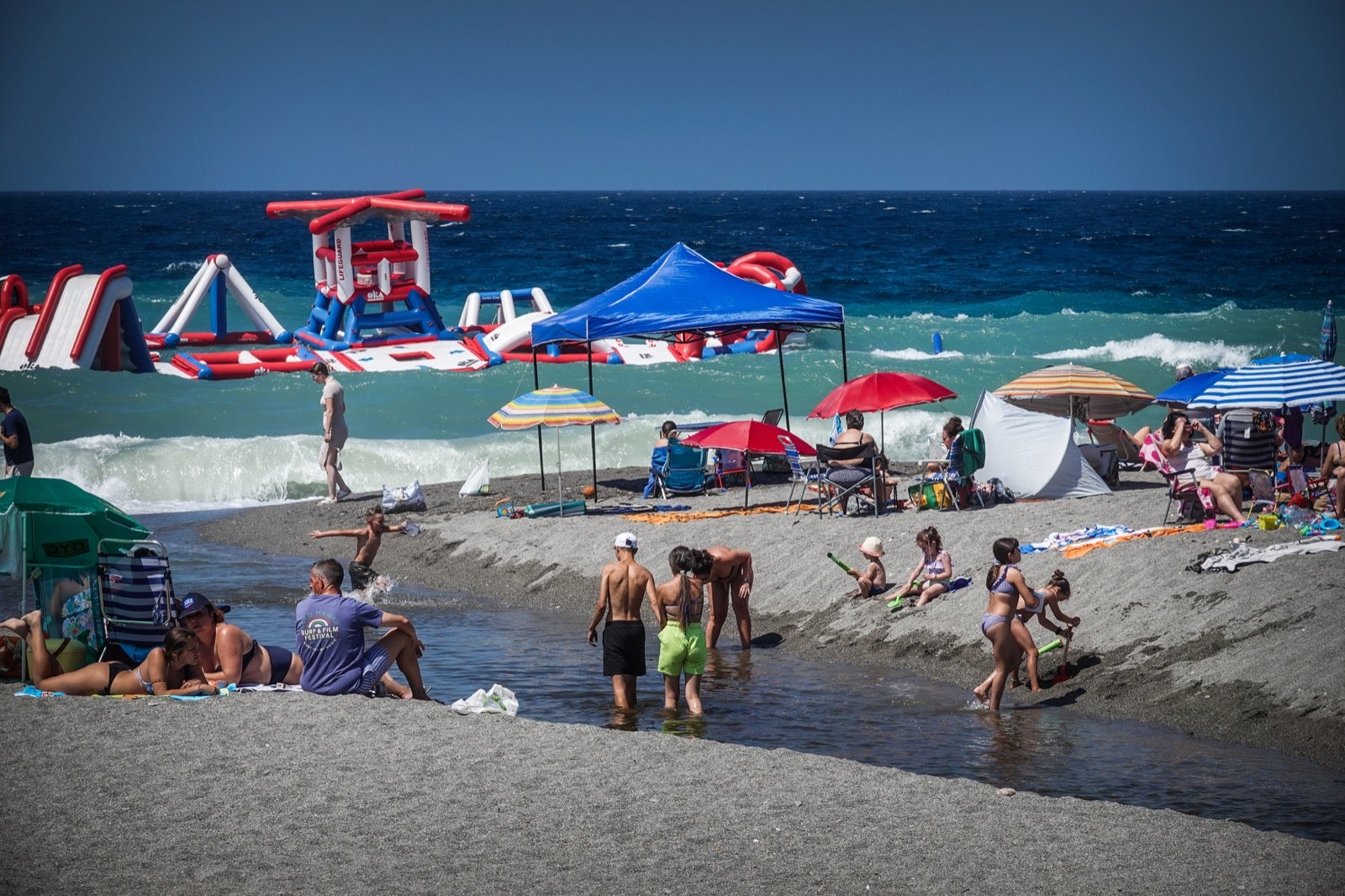 El ambiente en el primer fin de semana de julio en la Costa de Granada