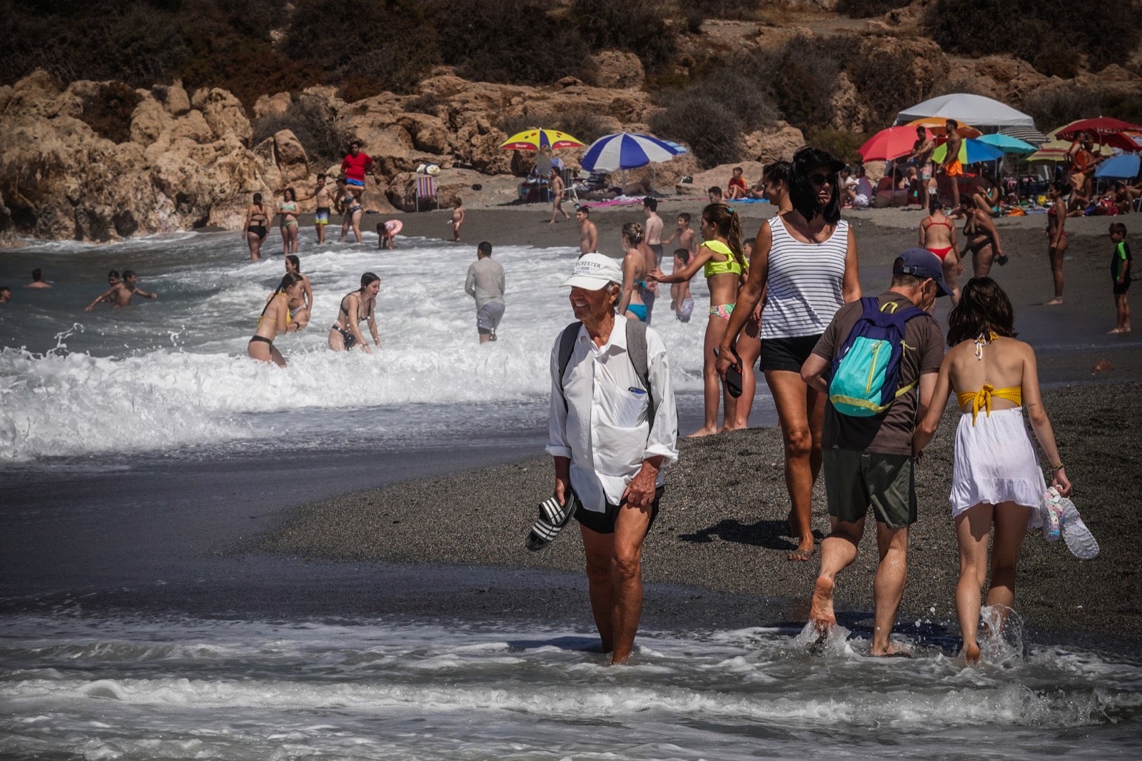 El ambiente en el primer fin de semana de julio en la Costa de Granada