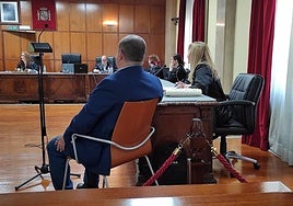 El acusado durante el juicio.