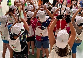 Cuarenta hijos de empleados de Unica se benefician de la Escuela de Verano El Saliente