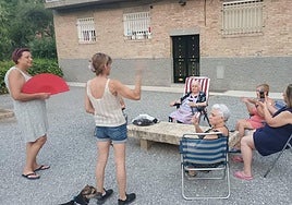 Adiós a la soledad en verano: El Casco Histórico lanza actividades estivales para sacar a los mayores a la calle