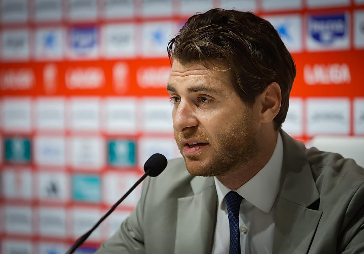Matteo Tognozzi, durante la presentación de Pablo Insua.