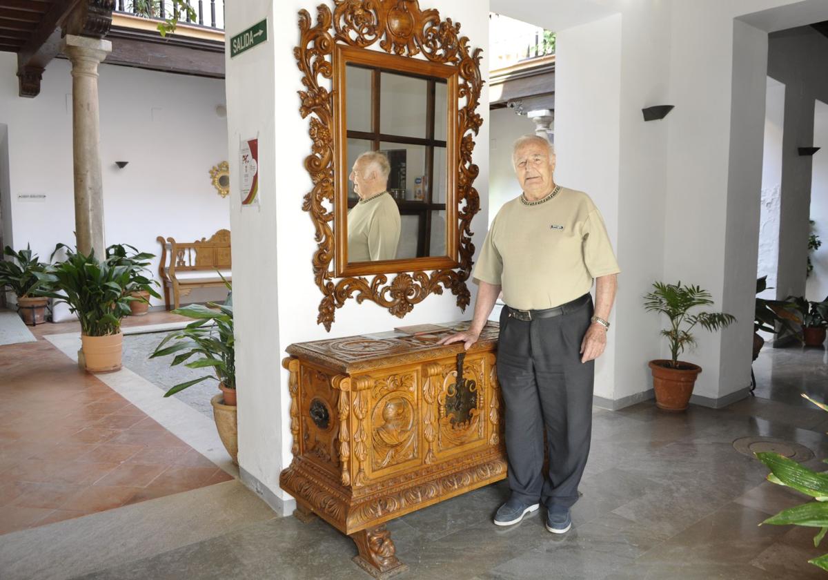 El maestro nonagenario de un pueblo de Granada que comenzó en la música de niño