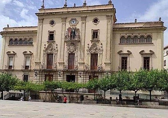 Imagen de archivo de la fachada del Ayuntamiento de la capital