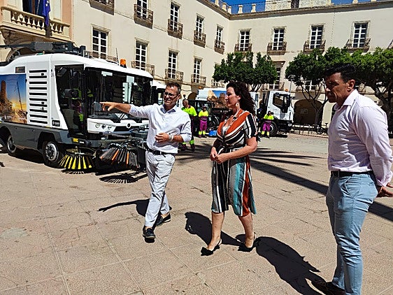 La presentación de la maquinaria en la Plaza Vieja.