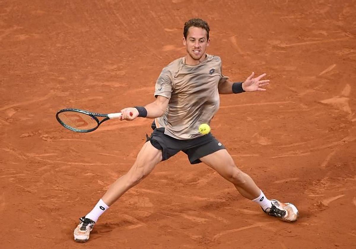 Esfuerzo de Roberto Carballés en un partido anterior.