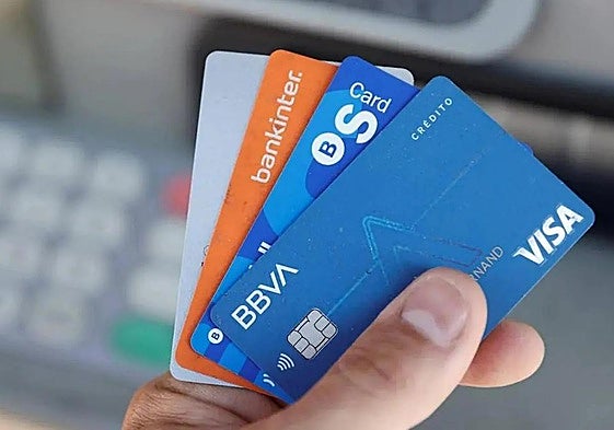 El aviso de la Guardia Civil por las tarjetas de crédito.