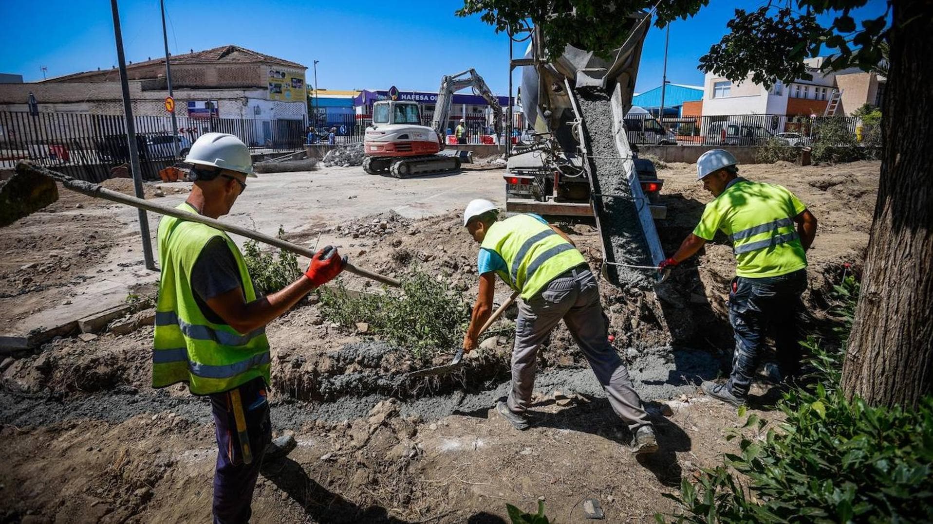 Las obras del metro llegan al segundo tramo de la calle principal de  Churriana | Ideal