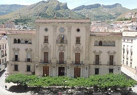 El Ayuntamiento de Jaén, visto desde la Catedral
