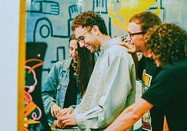 Apartamentos Acapulco llega con su 'reconciliación' a la noche más indie del verano granadino