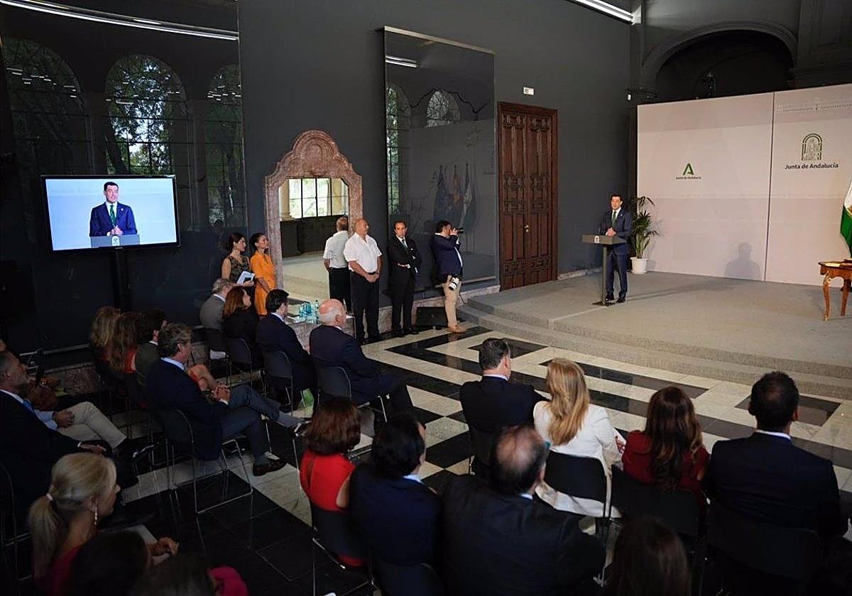 El presidente de la Junta de Andalucía, Juanma Moreno, este martes durante su intervención en el acto de toma de posesión del nuevo Consejo de Gobierno.