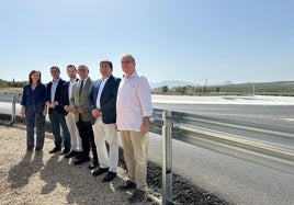 Alfonso Lujano, Jesús Estrella, Miguel Contreras y los alcaldes de Torredonjimeno, Enrique Castro, y el de Villardompardo, Francisco López.