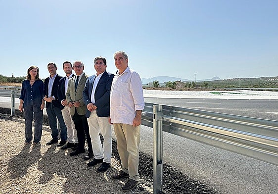 Alfonso Lujano, Jesús Estrella, Miguel Contreras y los alcaldes de Torredonjimeno, Enrique Castro, y el de Villardompardo, Francisco López.