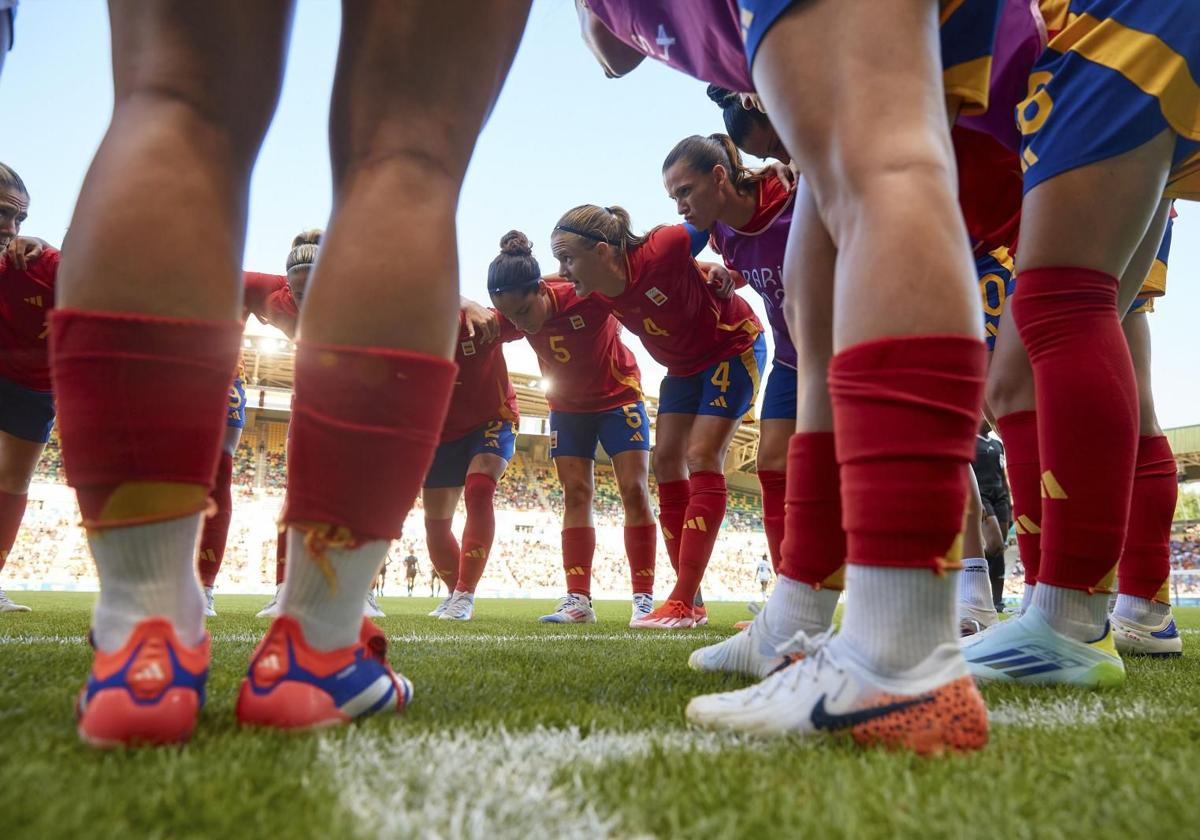 Corro de la Selección femenina en los Juegos de París.