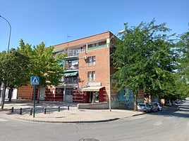 La Junta instalará ascensores en dos promociones con 26 viviendas públicas en alquiler en Granada